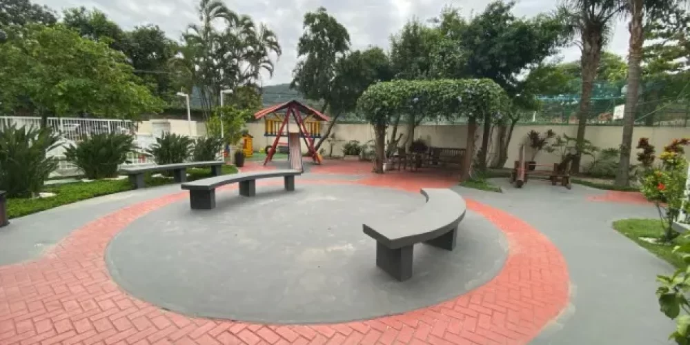 920429877838905