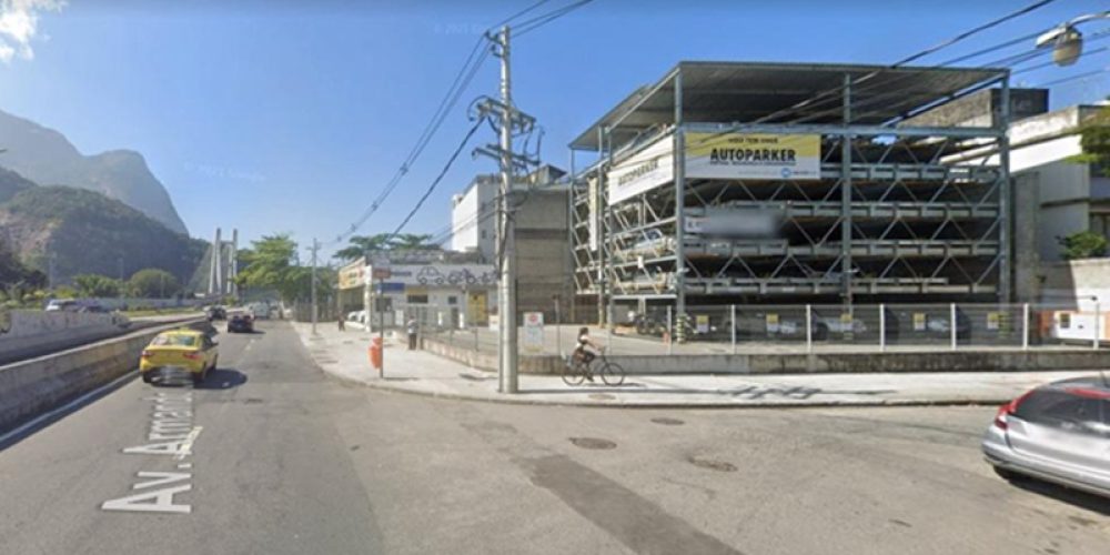 WhatsApp Image 2025-10-07 at 13.06.44 (1)