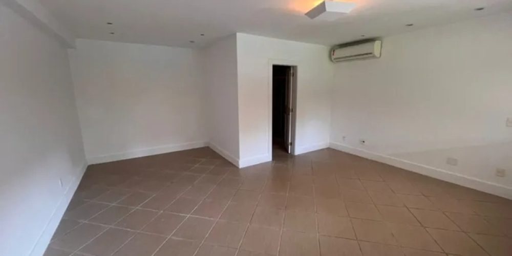 WhatsApp Image 2026-02-04 at 13.25.39 (1)