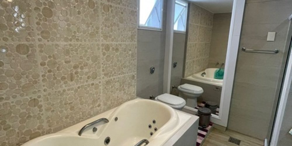 eabc70c5-993a-4bb5-8bb5-46f8a6d59b45